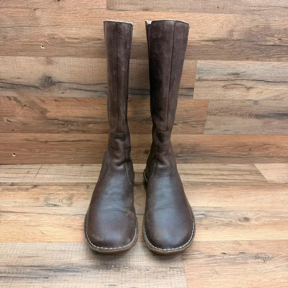 Vtg Dr. Martens size 8 Brown Leather Back Zip Knee High Tall Boots